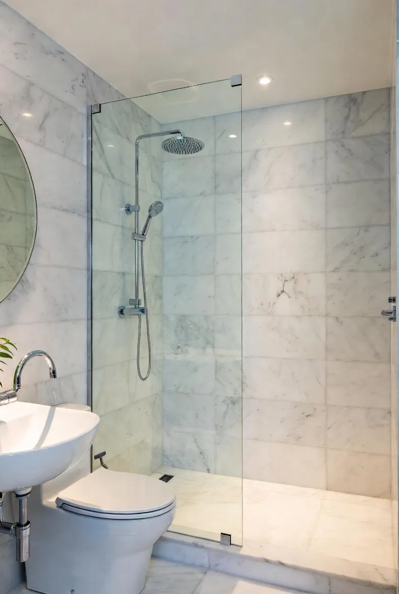 Frameless shower partition glass — bathroom installation